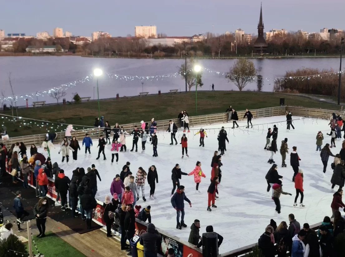 Patinoar IceLand City Park Mall — Constanța